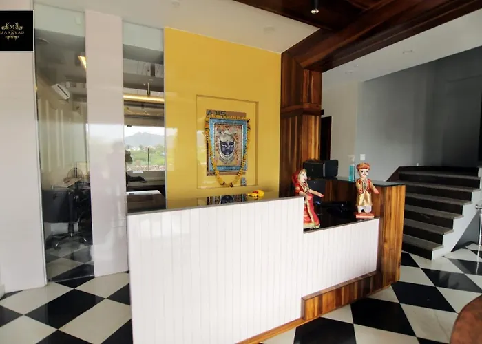 Hotel Maanvad Garh